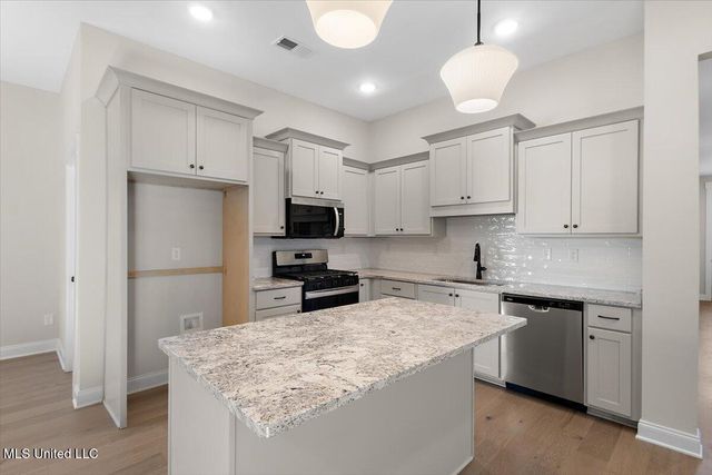 538 Bolivar Drive, Nesbit, MS 38651