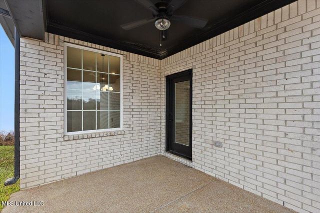 538 Bolivar Drive, Nesbit, MS 38651