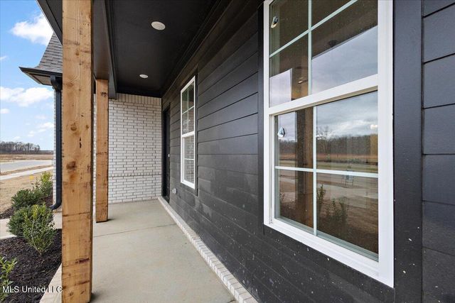 538 Bolivar Drive, Nesbit, MS 38651