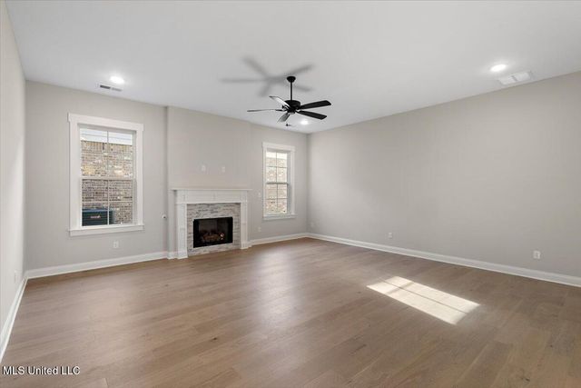 538 Bolivar Drive, Nesbit, MS 38651