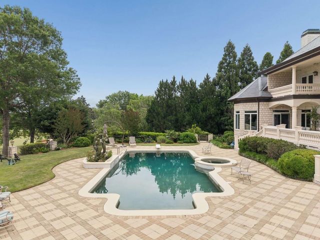 140 Carnoustie Way, Fayetteville, GA 30215