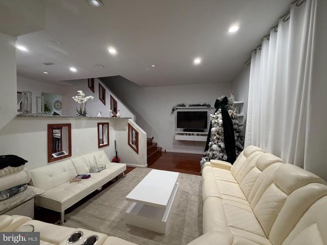 2248 FAUNCE ST, Philadelphia, PA 19152
