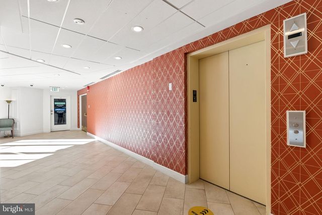 3 WASHINGTON CIR NW #206, Washington, DC 20037