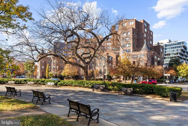 3 WASHINGTON CIR NW #206, Washington, DC 20037