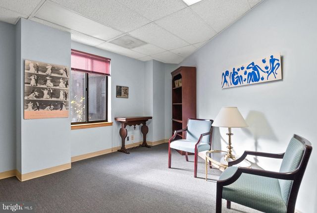 3 WASHINGTON CIR NW #206, Washington, DC 20037