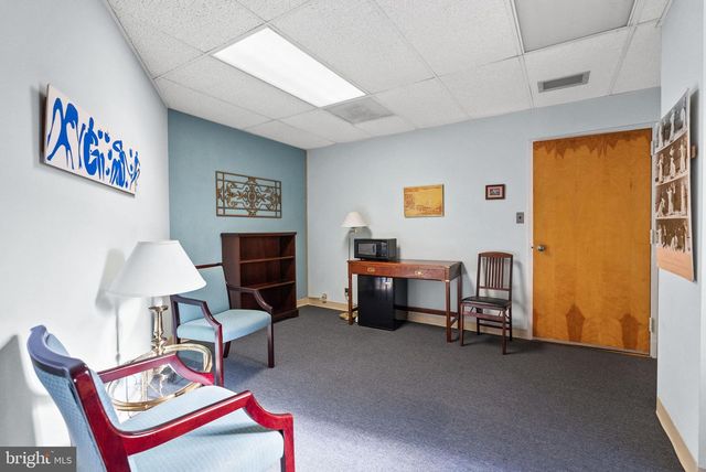 3 WASHINGTON CIR NW #206, Washington, DC 20037