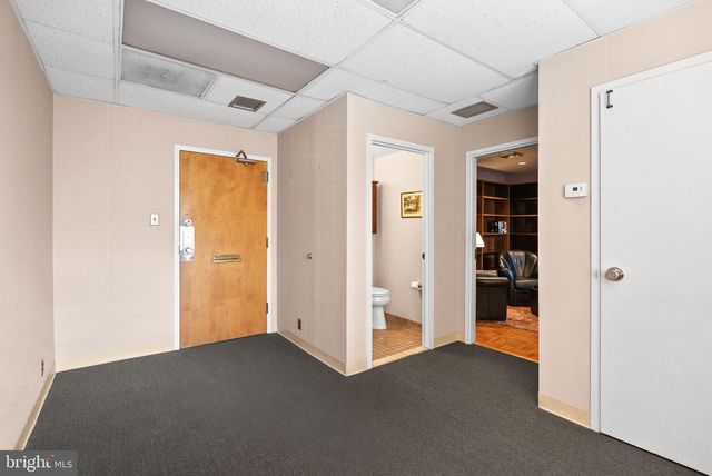 3 WASHINGTON CIR NW #206, Washington, DC 20037