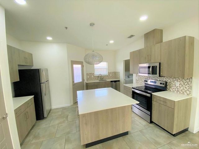 3523 W Sprague Street 3, Edinburg, TX 78539
