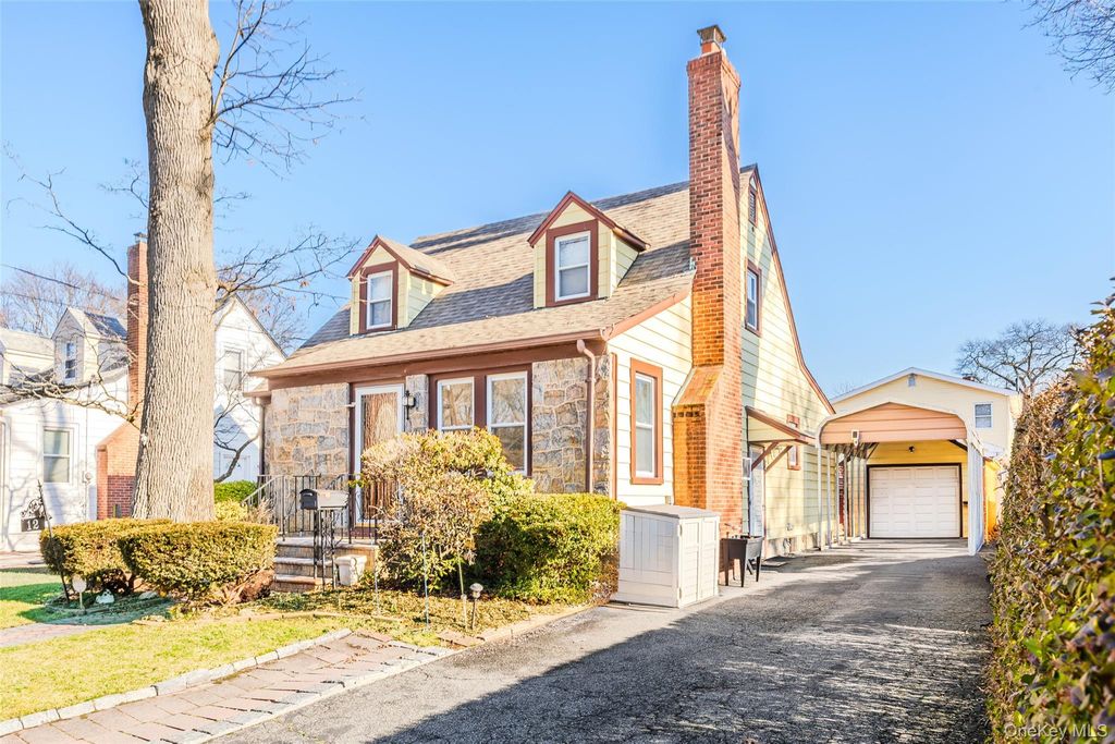 12 King Street, Freeport, NY 11520