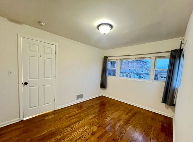 7421 W 64th Street, Summit, IL 60501