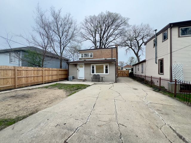 7421 W 64th Street, Summit, IL 60501
