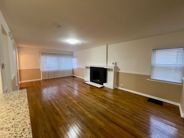 7421 W 64th Street, Summit, IL 60501