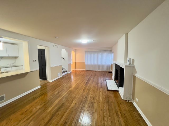7421 W 64th Street, Summit, IL 60501