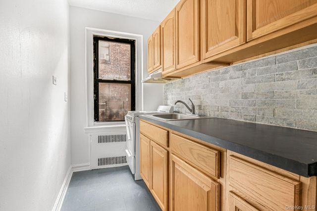 43-01 46th Street 1-J, Sunnyside, NY 11104