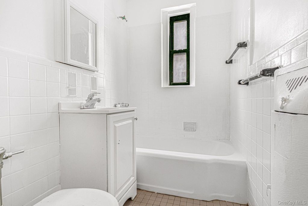 43-01 46th Street 1-J, Sunnyside, NY 11104 — photo 5