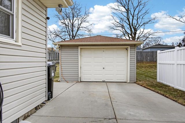 3138 Barbara DRIVE, Racine, WI 53404