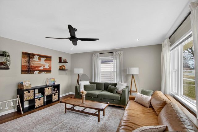 3138 Barbara DRIVE, Racine, WI 53404