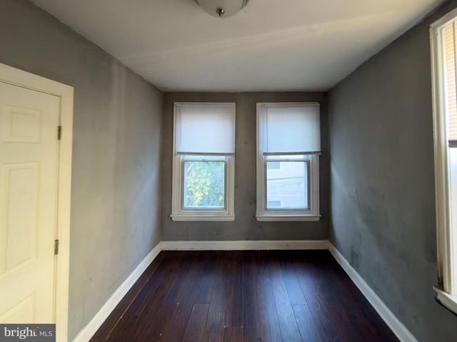 1638 W VICTORIA ST, Philadelphia, PA 19140