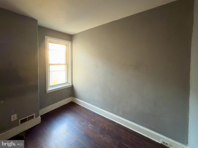 1638 W VICTORIA ST, Philadelphia, PA 19140