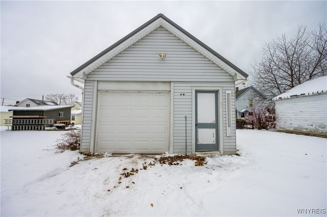 15 North Ocelot Street, Dunkirk, NY 14048