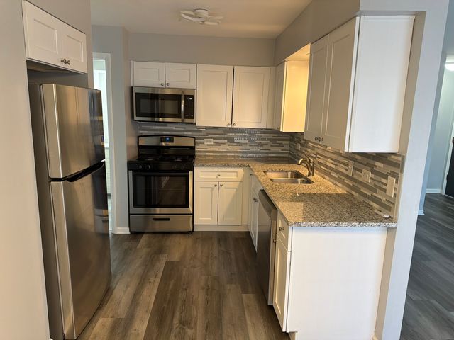 110 W 66th Street 3, Westmont, IL 60559
