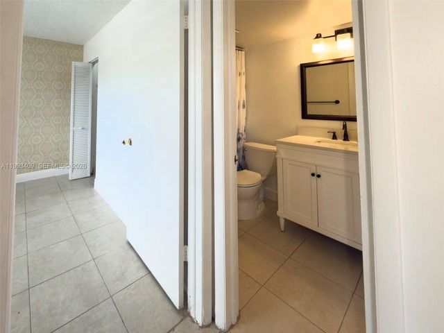 609 S State Road 7 1C, Margate, FL 33068