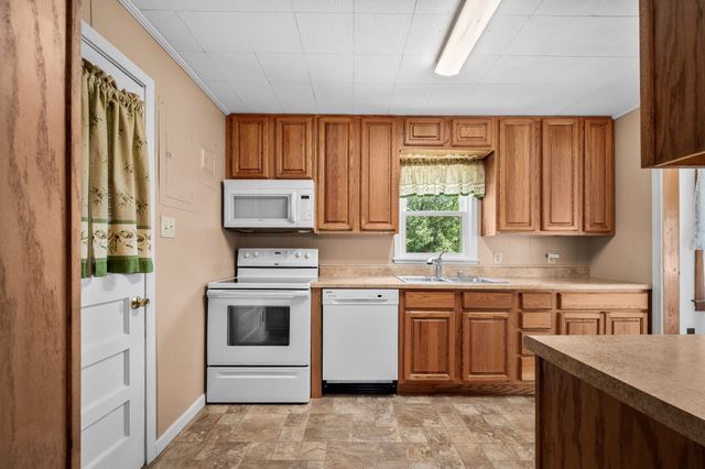 216 ANDERSON DRIVE, Tullahoma, TN 37388