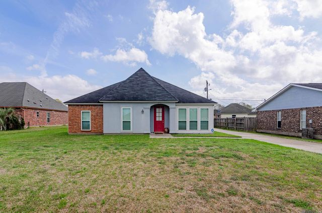 18128 Judith Dr, Zachary, LA 70791