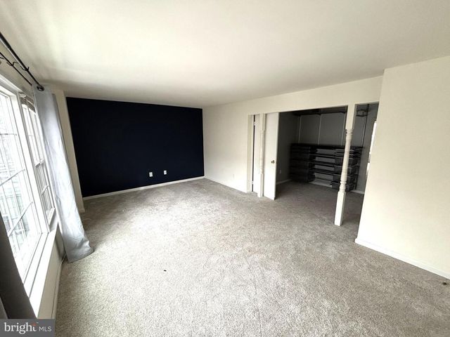 8104 OAKLAKE CT, Alexandria, VA 22309