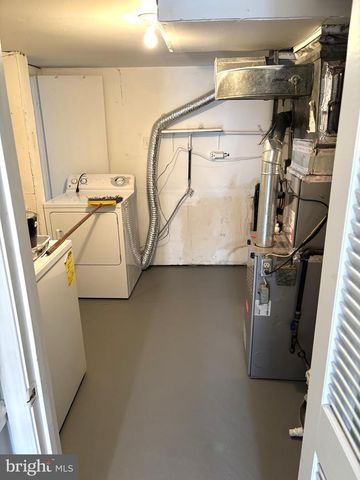 8104 OAKLAKE CT, Alexandria, VA 22309