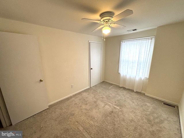 8104 OAKLAKE CT, Alexandria, VA 22309