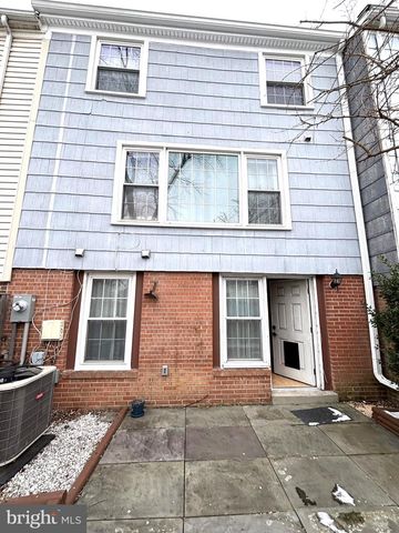 8104 OAKLAKE CT, Alexandria, VA 22309