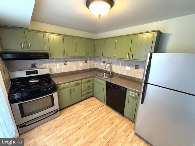 8104 OAKLAKE CT, Alexandria, VA 22309