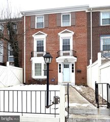 8104 OAKLAKE CT, Alexandria, VA 22309