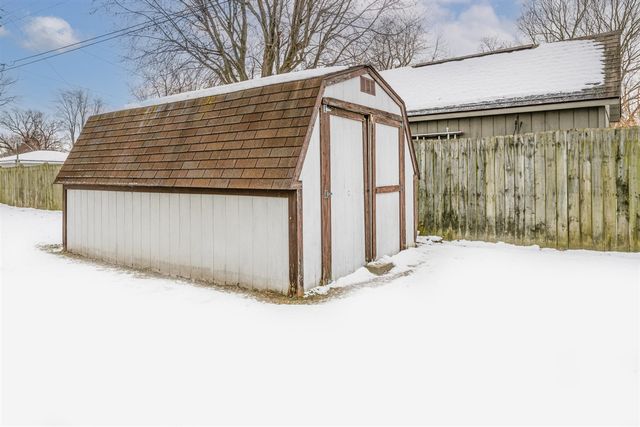 966 Wedgewood Road, Saint Joseph, MI 49085