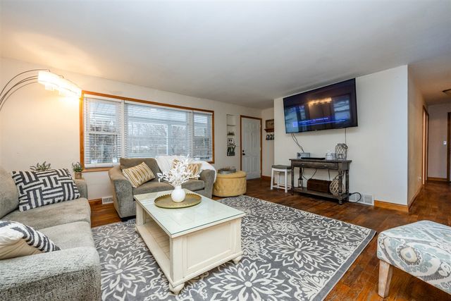 966 Wedgewood Road, Saint Joseph, MI 49085