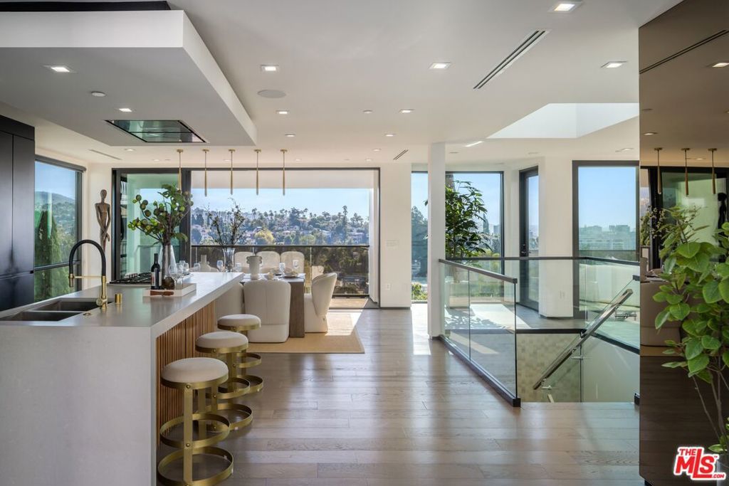 2033 Glencoe Way, Los Angeles, CA 90068 — photo 2