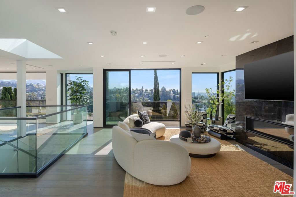 2033 Glencoe Way, Los Angeles, CA 90068 — photo 5