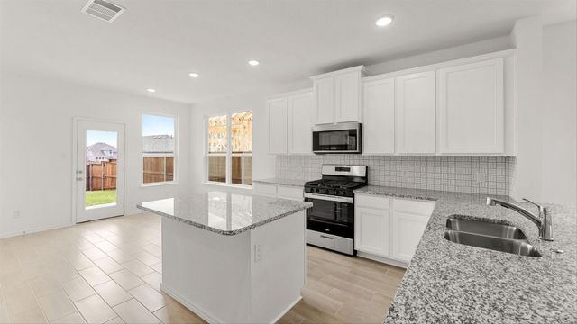 2085 Bayfront Drive, Royse City, TX 75189