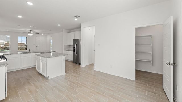 2085 Bayfront Drive, Royse City, TX 75189