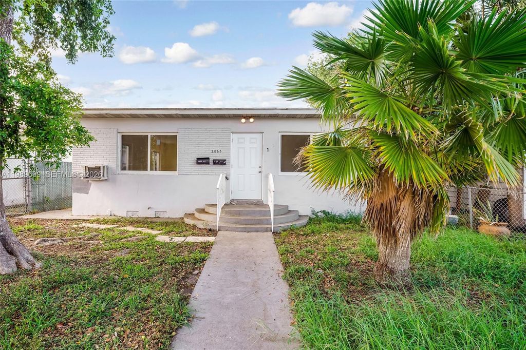 2025 Fillmore St 1-2, Hollywood, FL 33020