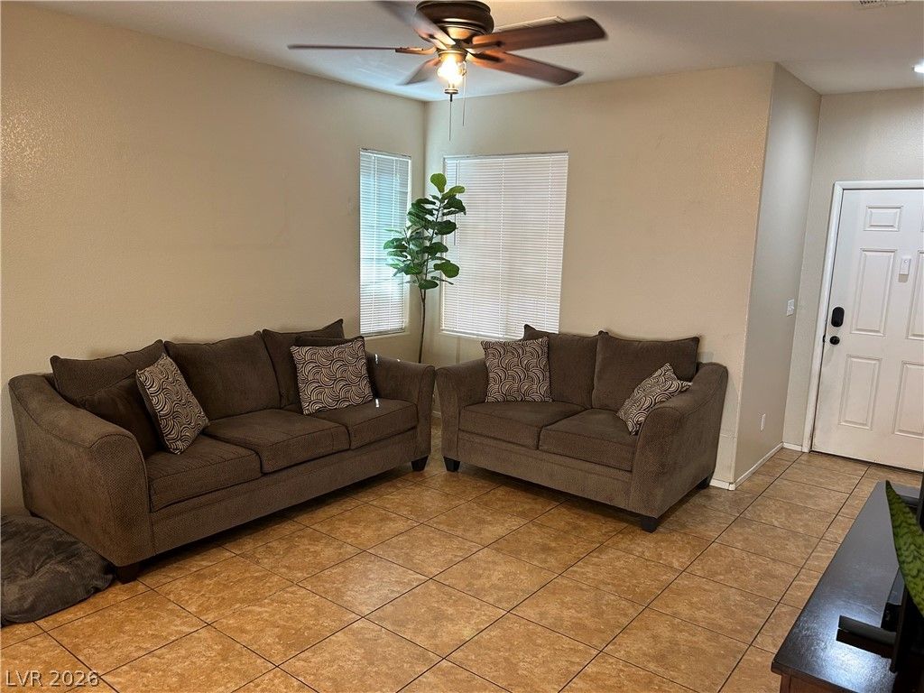 3992 Gray Aster Drive, Las Vegas, NV 89122 — photo 5