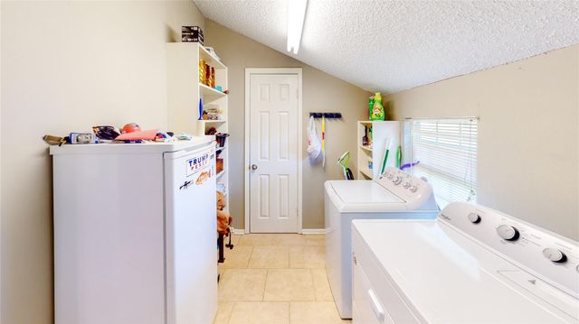 751 County Road 703, West Columbia, TX 77486