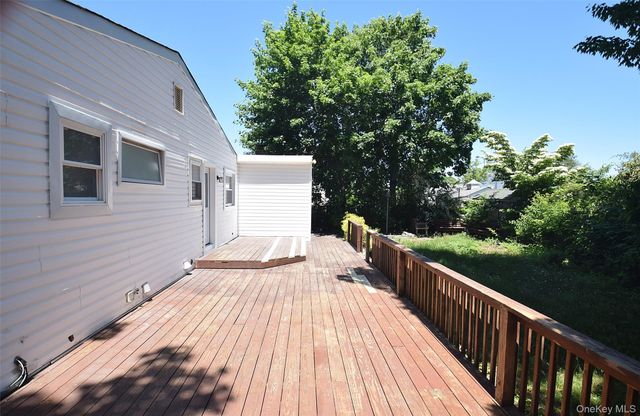 235 E 1st Street, Deer Park, NY 11729