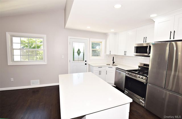 235 E 1st Street, Deer Park, NY 11729