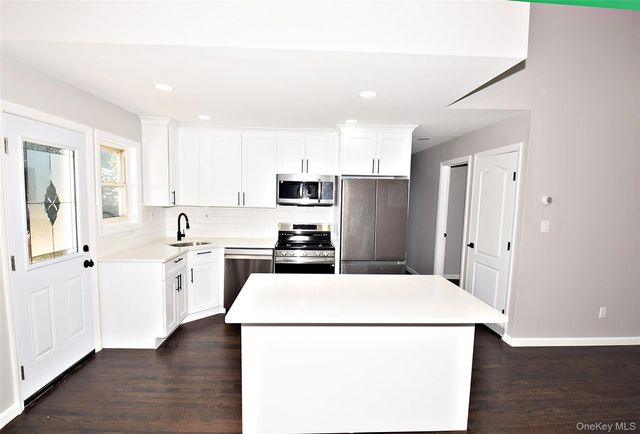 235 E 1st Street, Deer Park, NY 11729
