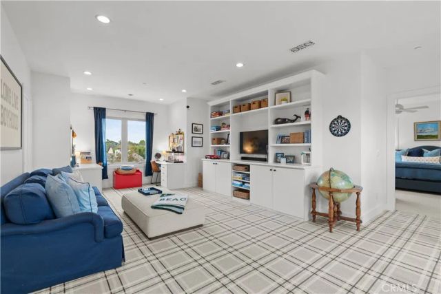 1230 Essex Lane, Newport Beach, CA 92660