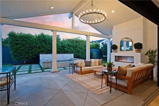 1230 Essex Lane, Newport Beach, CA 92660