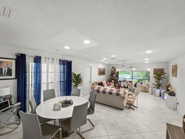 9286 Vista Del Lago 35B, Boca Raton, FL 33428