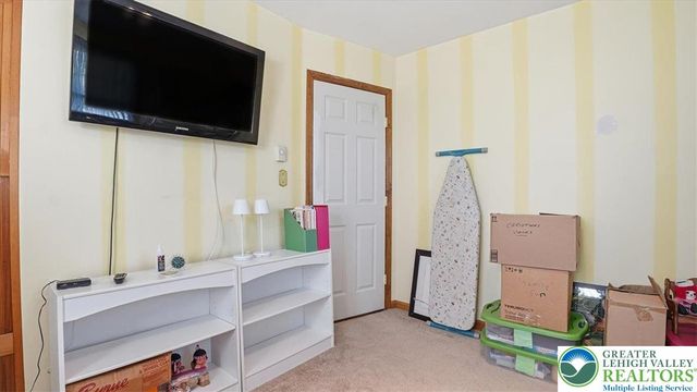 91 Birchwood Drive, Upper Nazareth Twp, PA 18064